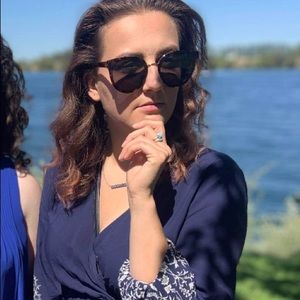 Meet your Posher, Hayley